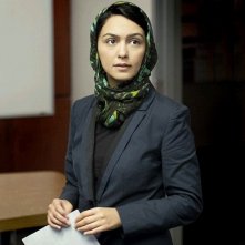 Homeland: Nazanin Boniadi in una scena dell'episodio Uh... Oh... Ah...