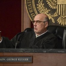 The Good Wife: Jeffrey Tambor in una scena dell'episodio The Bit Bucket