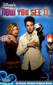 A me gli occhi: la locandina del film