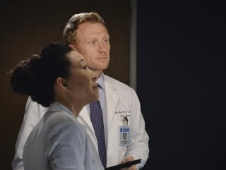 Grey's Anatomy: Kevin McKidd e Sandra Oh nell'episodio Everybody's Crying Mercy