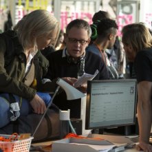 Il Quinto Ptere: Benedict Cumberbatch sul set del film insieme al regista Bill Condon