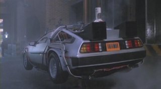 Ritorno al futuro Parte II: la 'macchina del tempo' in una scena del film