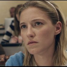 Smiley: Caitlin Gerard in una scena nei panni di Ashley