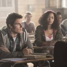 The Tomorrow People Robbie Amell E Madeleine Mantock Nel Pilot Della Serie 288295