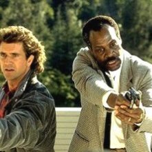 Arma Letale 2: una scena con Mel Gibson e Danny Glover