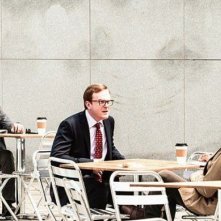 Hostages: Jeremy Bobb e Dylan McDermott in una scena dell'episodio Power of Persuasion