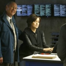 The Blacklist: James Spader e Megan Boone in una scena dell'episodio No. 84: Wujing