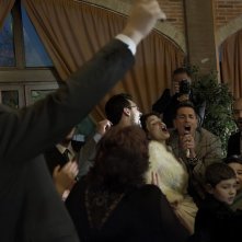 Song'e Napule: Giampaolo Morelli nei panni di Lollo Love in una scena del film