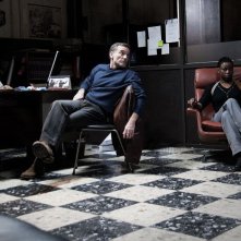 Song'e Napule: Paolo Sassanelli, Antonello Cossia e Juliet Esey Joseph in una scena