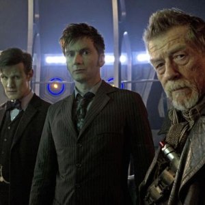 Doctor Who: Matt Smith, David Tennant e John Hurt nell'episodio speciale The Day of the Doctor