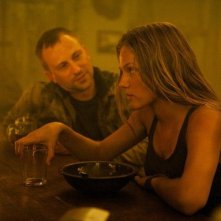 Revolution: Tracy Spiridakos e Jeff Swearingen nell'episodio Patriot Games