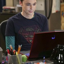 The Big Bang Theory: Jim Parsons nell'episodio The Raiders Minimization