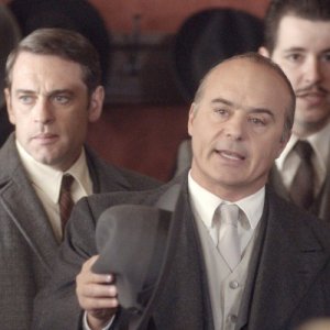 Adriano Olivetti: La forza di un sogno: Luca Zingaretti in una scena della fiction Rai