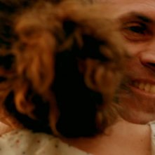 L'ultima foglia: Fabrizio Ferracane sorride in una scena del film