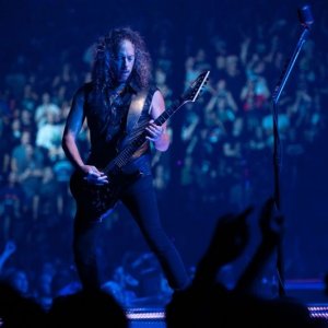 Metallica Through the Never: il chitarrista Kirk Hammett in una scena