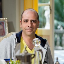 Sole a catinelle: Checco Zalone in una foto promozionale