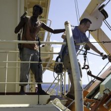 Captain Phillips - Attacco in mare aperto: Tom Hanks in una concitata scena del film