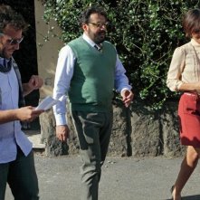 Stai lontana da me: Ambra Angiolini con Alessio Maria Federici ed Enrico Brignano sul set