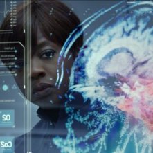 Ender's Game: Viola Davis in un bel primo piano riflesso tratto dal film