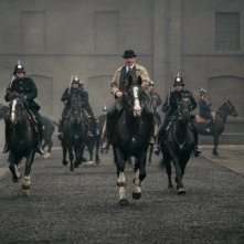 Peaky Blinders: Sam Neill in una scena della serie