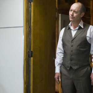 The Blacklist: James Spader nell'episodio The Stewmaker