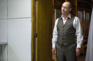 The Blacklist: James Spader nell'episodio The Stewmaker