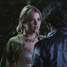 Pretty Little Liars: Ashley Benson una scena dell'episodio Grave New World