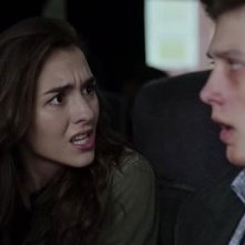 Hostages: Quinn Shephard e Mateus Wardt in una scena dell'episodio Truth and Consequences