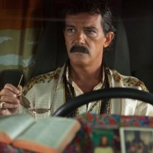 Antonio Banderas in una scena di Machete Kills