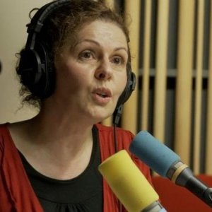 La maison de la radio: Caroline Ostermann in una scena tratta dal documentario che esplora l'universo radiofonico