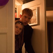 Questione di tempo: Domhnall Gleeson con Lydia Wilson in una scena