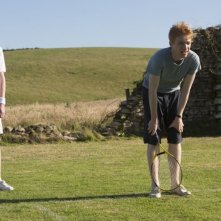 Questione di tempo: Domhnall Gleeson con Will Merrick in una buffa scena