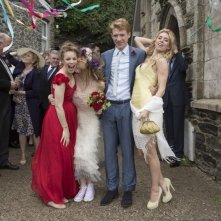 Questione di tempo: Domhnall Gleeson e Rachel McAdams sposi insieme a Vanessa Kirby in una scena