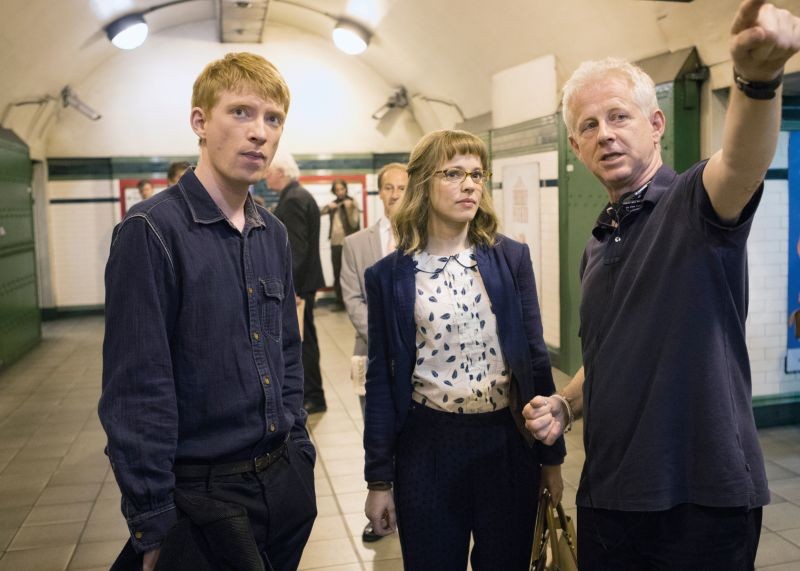 Questione di tempo: il regista Richard Curtis sul set con Domhnall Gleeson e Rachel McAdams