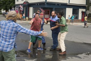 Un weekend da bamboccioni 2: Adam Sandler, Chris Rock e Kevin James in una concitata scena