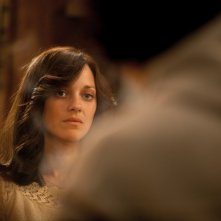 Blood ties: Marion Cotillard nei panni di Monica in una scena del film di Canet