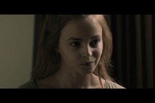 Clip 'Myrta si taglia' - Miss Violence