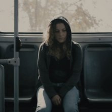 Cut down kite: Loreto Velásquez in una scena