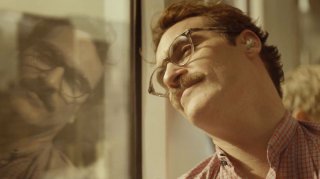 Her: Joaquin Phoenix in un bel primo piano tratto dal film