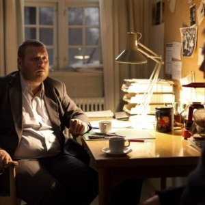 Sorrow and Joy: Nicolas Bro con Jakob Cedergren in un momento del film