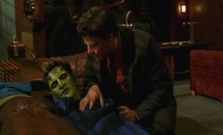 Angel: David Boreanaz ed Andy Hallett nell'episodio Lo spirito della festa