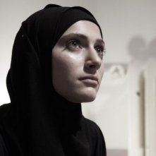 Border: Sara El Debuch in una primo piano tratto dal film