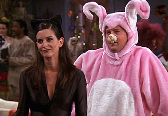 Friends: Courteney Cox e Matthew Perry nell'episodio La festa di Halloween