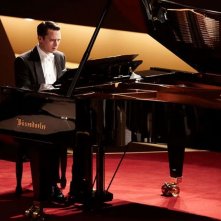 Elijah Wood in Grand Piano nei panni di Tom Selznick