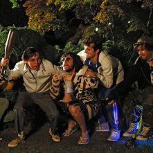 Fuga di cervelli: Paolo Ruffini con Frank Matano, Andrea Pisani, Guglielmo Scilla e Luca Peracino in una scena