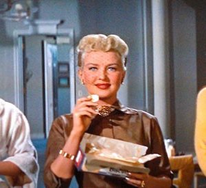 Come sposare un milionario: Marilyn Monroe con Betty Grable e Lauren Bacall