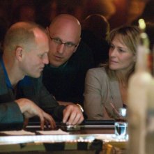 Woody Harrelson, Robin Wright e il regista Oren Moverman sul set di Rampart