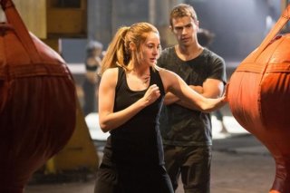 Divergent: Shailene Woodley e Theo James si allenano