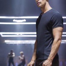 Divergent: una bella immagine di Theo James