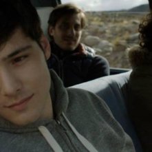 Il mondo fino in fondo: Filippo Scicchitano con Manuela Martelli e Luca Marinelli in una scena